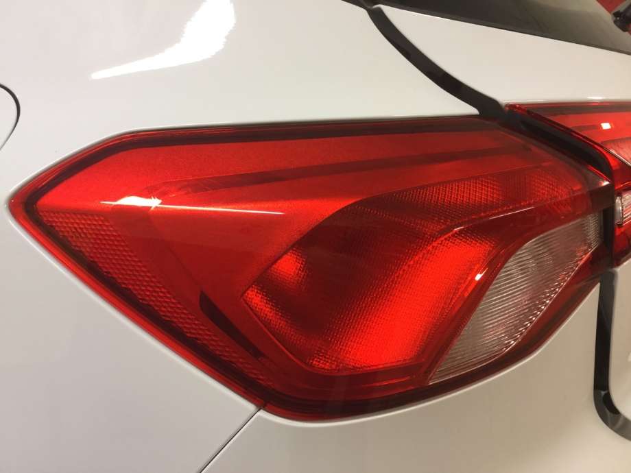 Baklykt venstre til Ford Focus 2018-->> (Type IV) (FORD|)