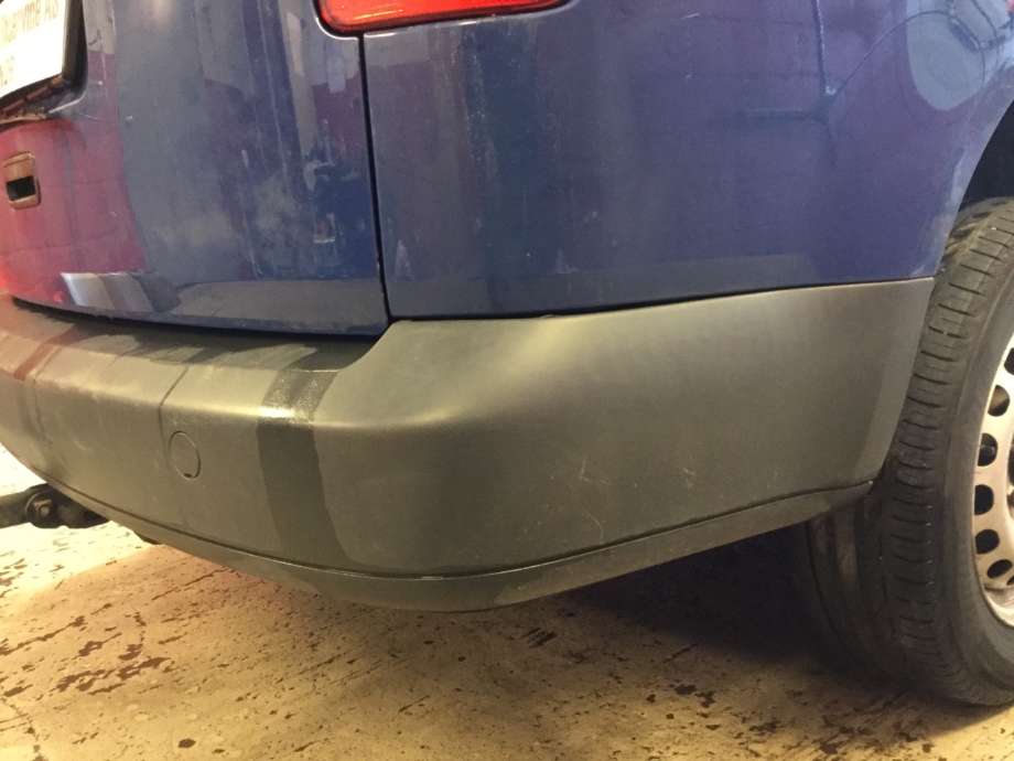 Støtfanger bak til VW Caddy 2010-2015 (Type III, Fase 2)  (VOLKSWAGEN|)