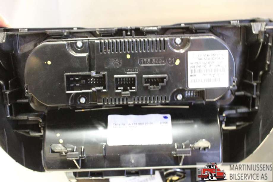 Varmeapparat betjening til Mercedes GLA 2014-2020 (X156) (X156) (MERCEDES|A246 900 07 15|)