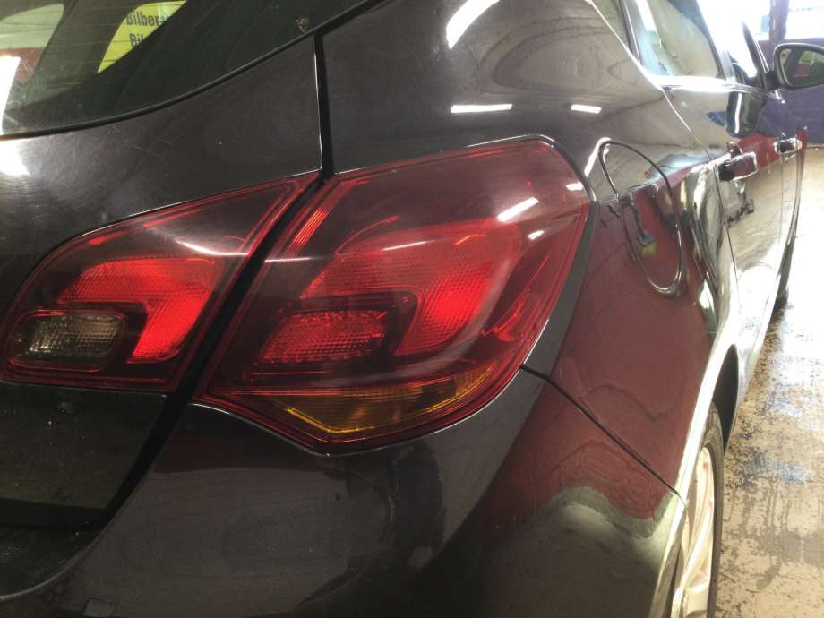 Baklykt venstre til Opel Astra J, 2010-2015  (OPEL|)