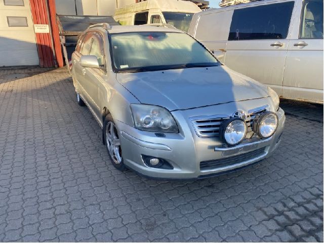 Tåkelykt høyre foran til Toyota Avensis 2003-2008 (Type II) (TOYOTA|)