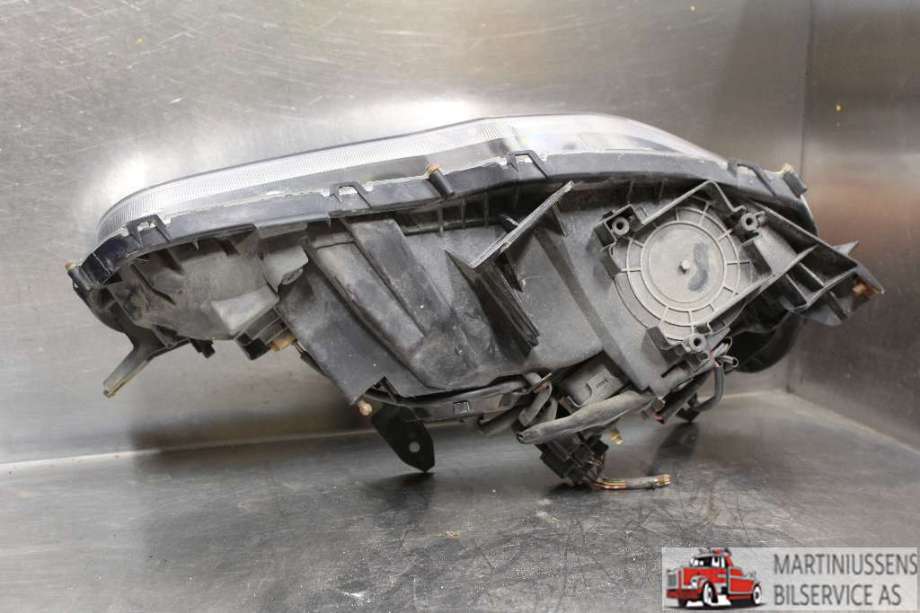 Frontlykt venstre halogen til Mitsubishi Lancer 2008-2017 (MITSUBISHI|)