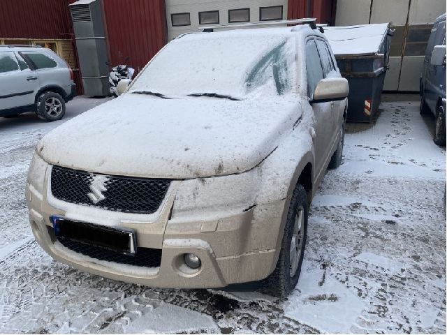 Frontlykt venstre xenon til Suzuki Grand Vitara, 2005-2015 (Type III) (SUZUKI|)