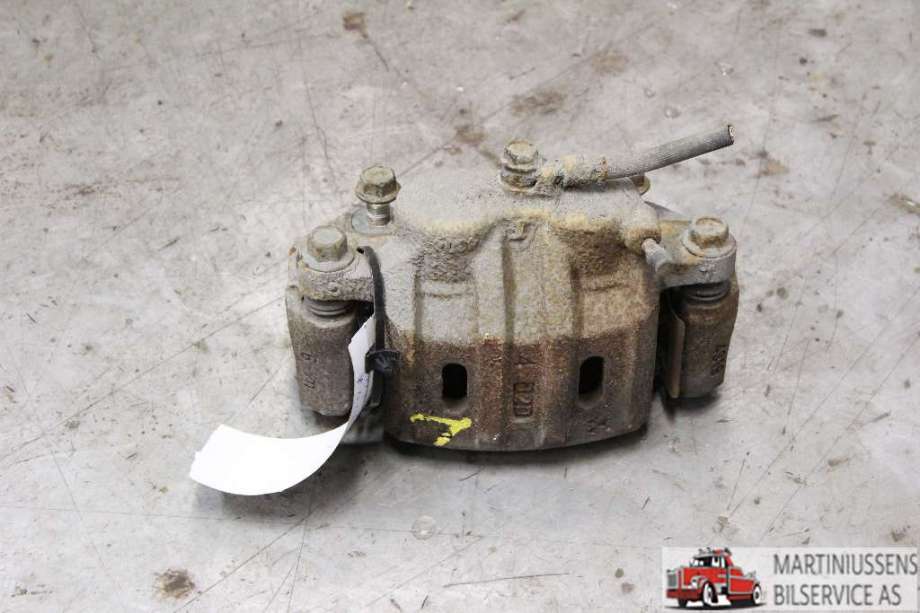 Bremsecaliper venstre foran til Mitsubishi Outlander, 2015-->> (Type III, Fase 2)  (MITSUBISHI|)