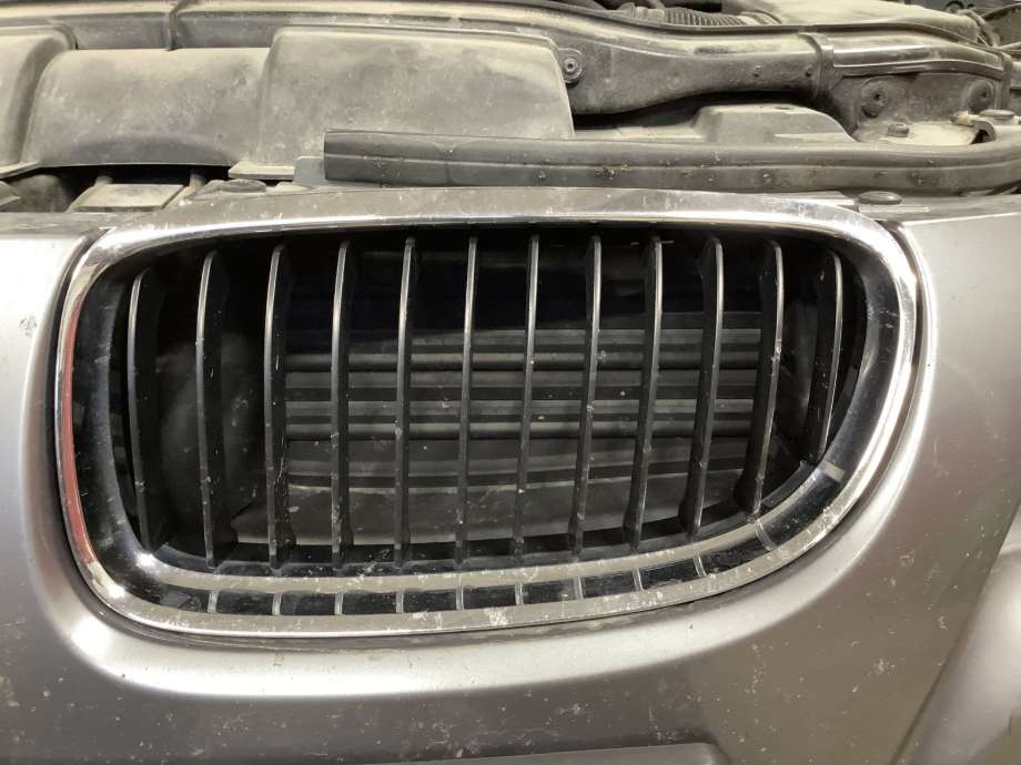 Grill venstre til BMW 3-Serie, 2005-2011 (E90/E91/E92/E93) (E90/E91/E92/E93) (BMW|)