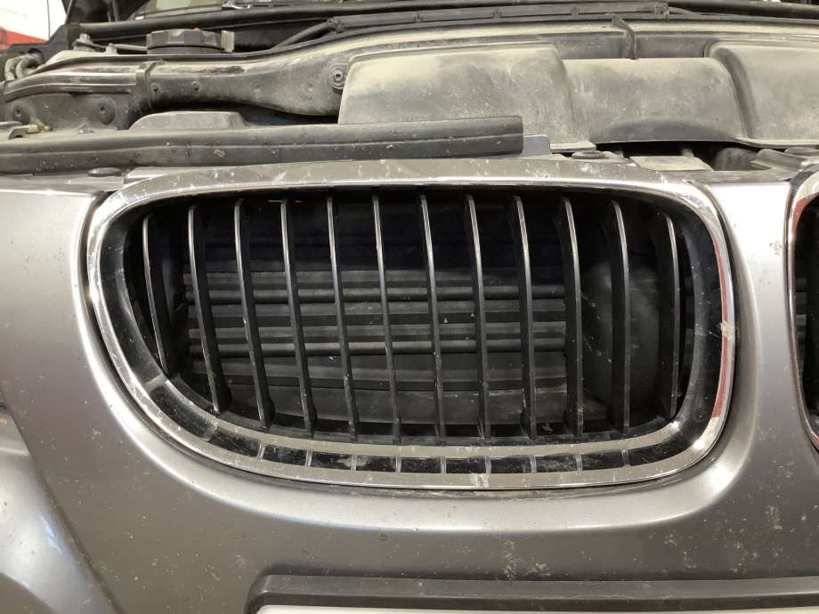 Grill høyre til BMW 3-Serie, 2005-2011 (E90/E91/E92/E93) (E90/E91/E92/E93) (BMW|)