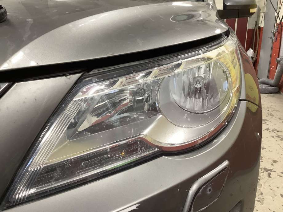 Frontlykt venstre halogen til VW Tiguan, 2007-2011 (Type I, Fase 1)  (VOLKSWAGEN|1ED 247 038-01)