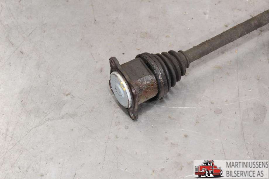Drivaksel venstre bak til Toyota Hiace 2007-2012 (Fase 3)  (TOYOTA|)