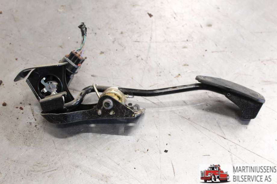 Pedal gass til Toyota Hiace, 2007-2012 (Fase 3)  (TOYOTA|)