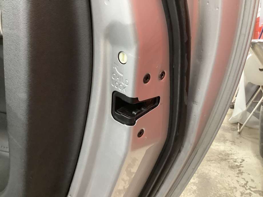 Låsekasse høyre til Volvo XC70, 2014-2016 (Type II, Fase 2)  (VOLVO|)