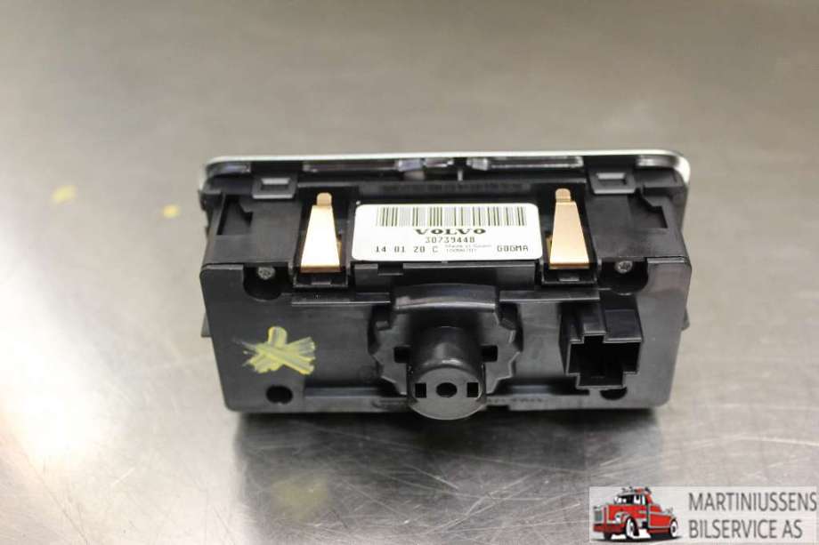 Bryter lys til Volvo XC70 2014-2016 (Type II, Fase 2)  (VOLVO|30739448|)