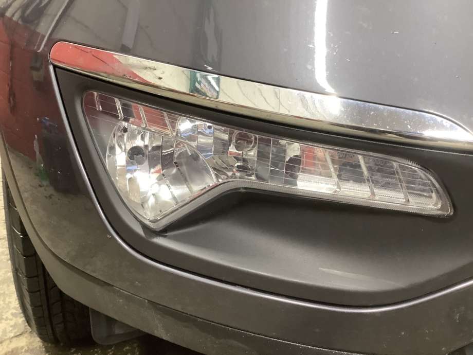 Tåkelykt høyre foran til Kia Sportage, 2010-2016 (Type III)  (KIA|)
