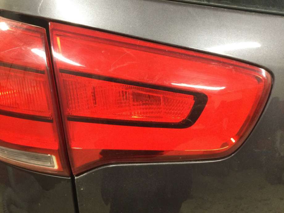 Baklykt venstre indre til Kia Sportage, 2010-2016 (Type III)  (KIA|)