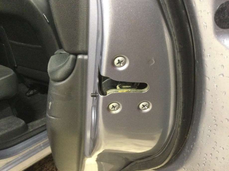 Låsekasse høyre til Nissan Qashqai, 2010-2014 (Type I, Fase 2)  (NISSAN|)
