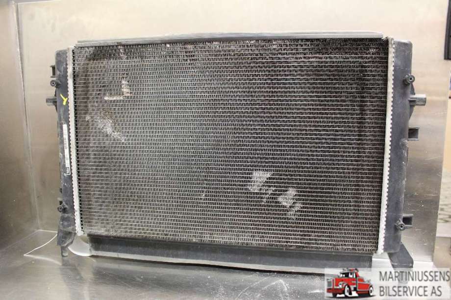 Radiator (manuell gir) til Audi A3 2009-2012 (Type II, Fase 2)  (AUDI|1K0 121 251BN|)