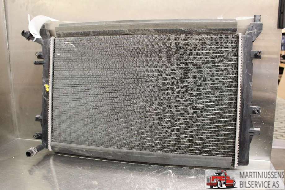 Radiator (manuell gir) til Audi A3 2009-2012 (Type II, Fase 2)  (AUDI|1K0 121 251BN|)