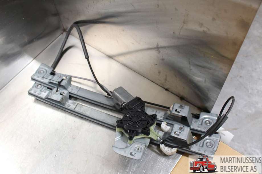 Viskermotor frontrute til Toyota Yaris 2014-2020 (Type III, Fase 2)  (TOYOTA|)
