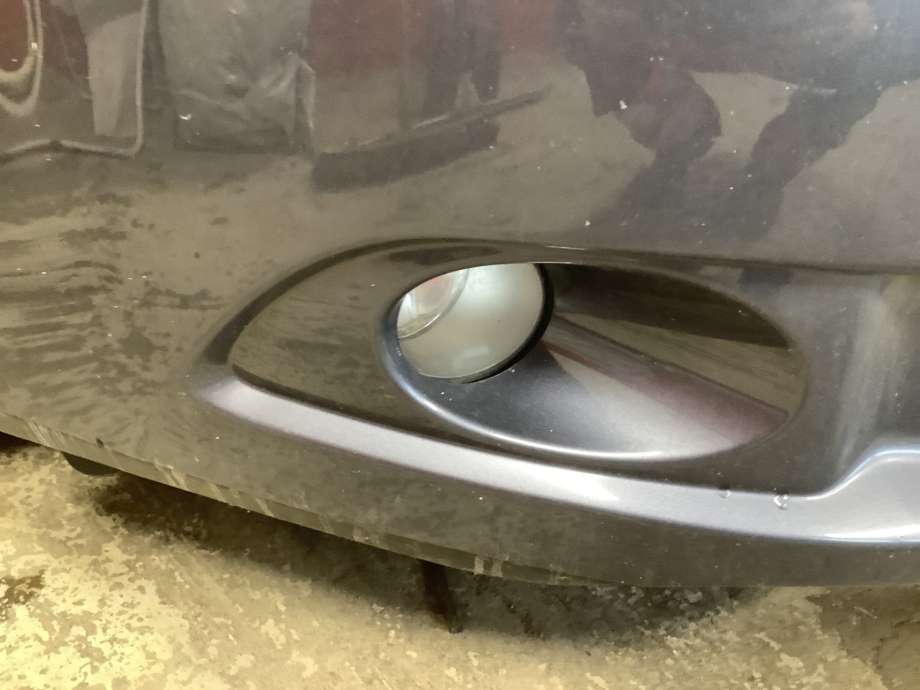 Tåkelykt høyre foran til Toyota Avensis, 2009-2015 (Type III, Fase 1) (TOYOTA|)