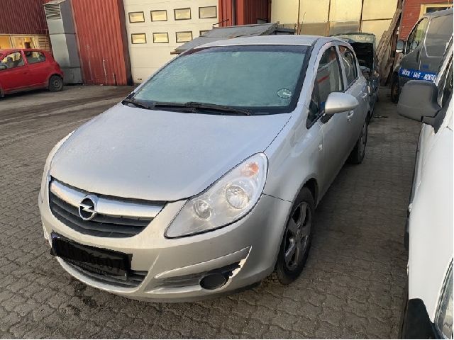 Frontlykt venstre halogen til Opel Corsa D 2006-2014 (OPEL|)