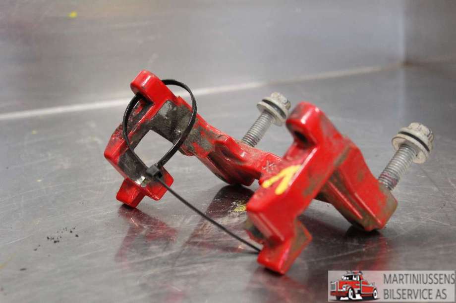 Bremsecaliper brakett til Ford Mustang Mach-e, 2020-->>  (FORD|)