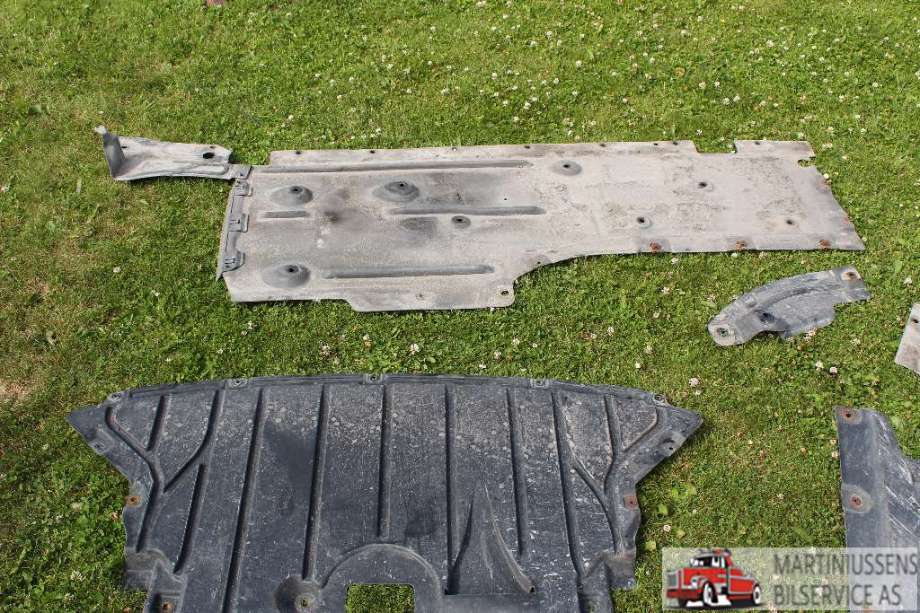 Motorplate under motor til BMW X1 2009-2015 (E84) (E84) (BMW|)