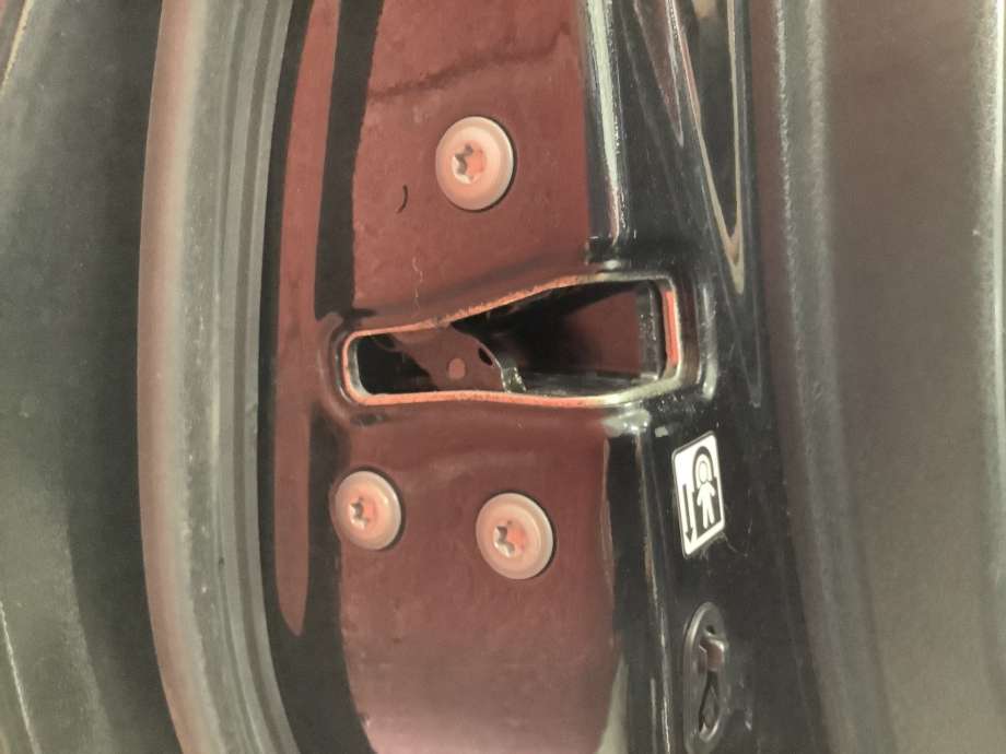 Låsekasse venstre til Toyota RAV4, 2013-2015 (Type IV, Fase 1)  (TOYOTA|)