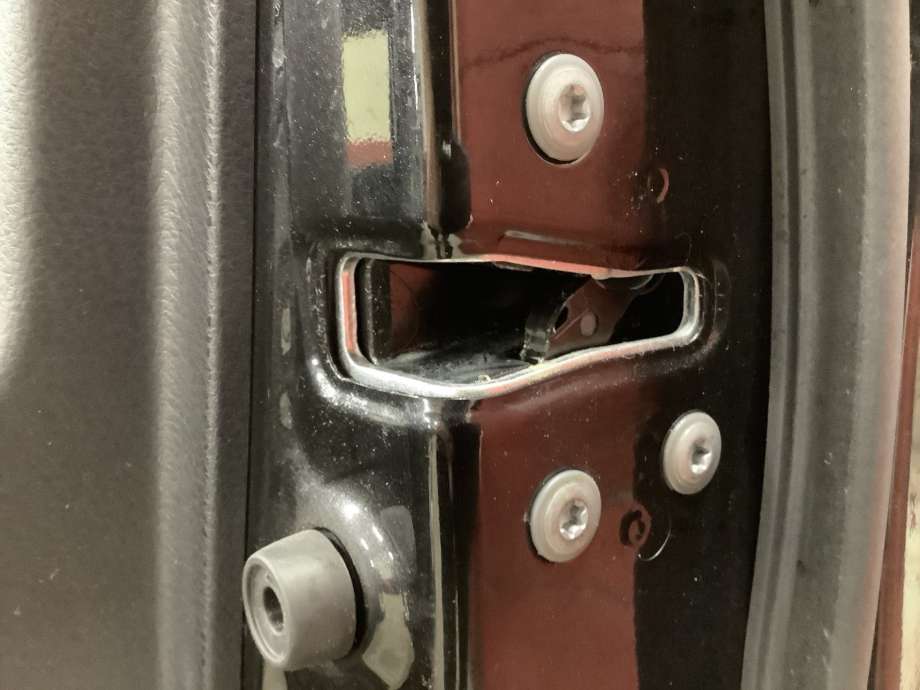 Låsekasse høyre til Toyota RAV4, 2013-2015 (Type IV, Fase 1)  (TOYOTA|)