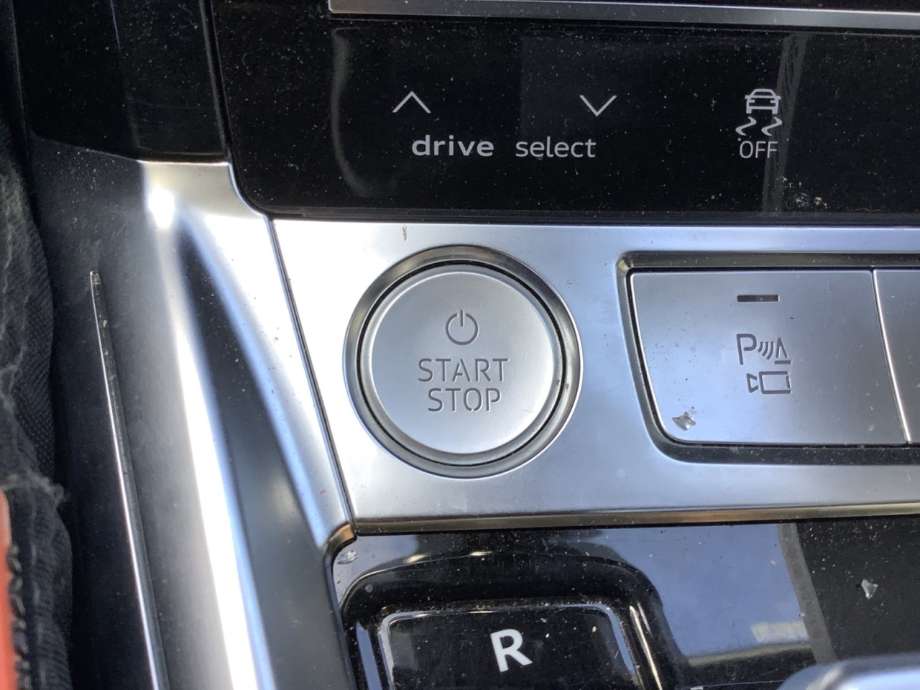 Bryter start/stopp til Audi e-tron, 2018-->>  (AUDI|)