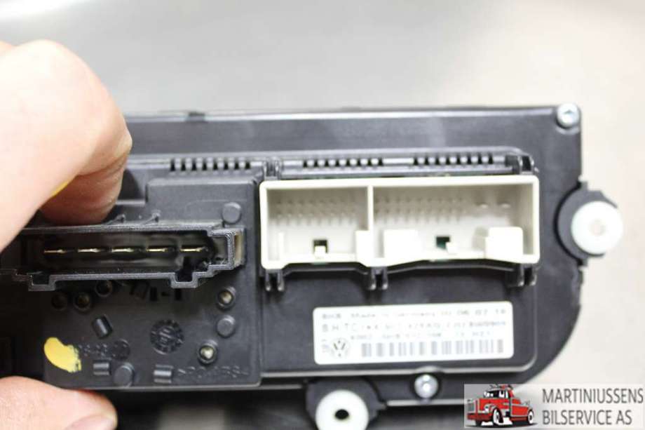 Varmeapparat betjening til VW Caddy 2015-2020 (Type III, Fase 3)  (VOLKSWAGEN|5HB 012 108|)