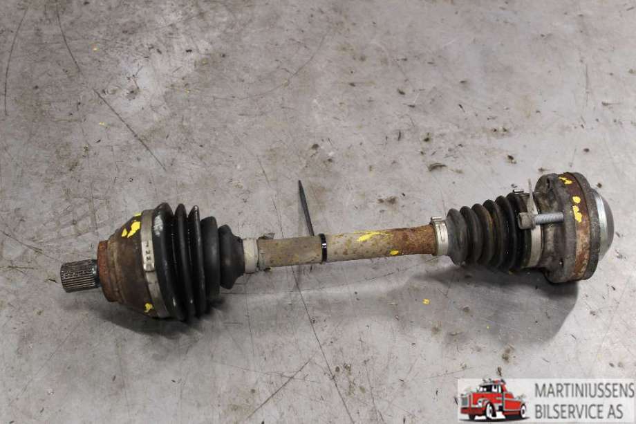 Drivaksel venstre foran til VW Caddy, 2010-2015 (Type III, Fase 2)  (VOLKSWAGEN|)