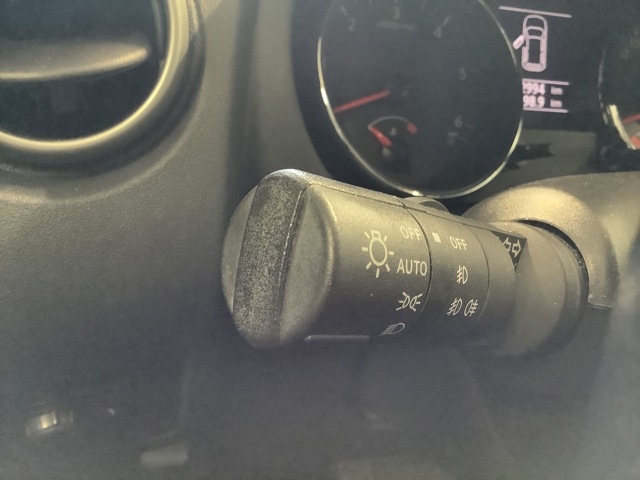 Bryter blink til Nissan Qashqai, 2010-2014 (Type I, Fase 2)  (NISSAN|)
