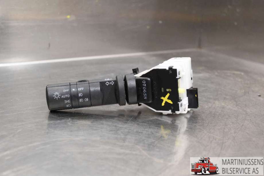 Bryter blink til Nissan Qashqai 2010-2014 (Type I, Fase 2)  (NISSAN|)