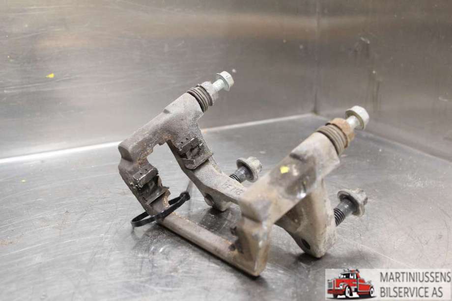Bremsecaliper brakett til Tesla Model 3, 2018-2023 (Fase 1)  (TESLA|)