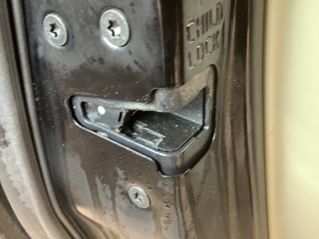 Låsekasse høyre til Volvo V70, 2007-2013 (Type III, Fase 1)  (VOLVO|31253675)