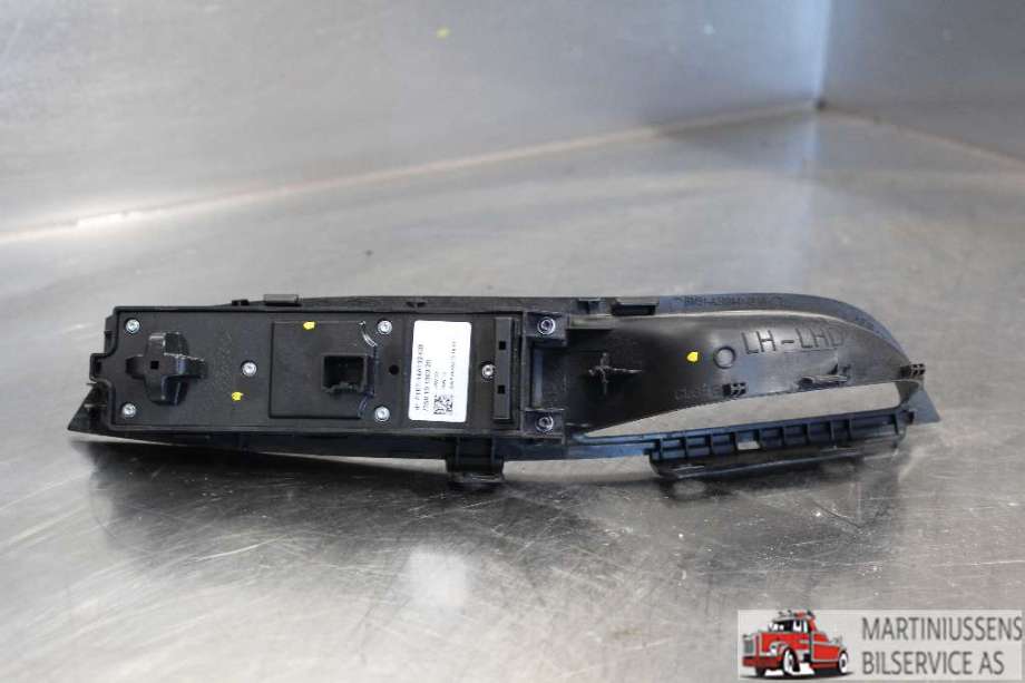 Bryter ruteheis til Ford Focus 2014-2018 (Type III, Fase 2)  (FORD||F1ET-14A132-CB)