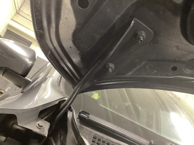 Panserhengsler til Nissan Qashqai, 2014-2021 (Type II)  (NISSAN|)
