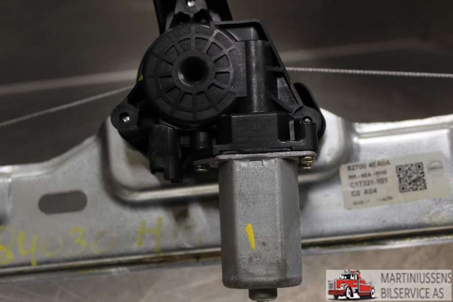 Ruteheis til Nissan Qashqai 2014-2021 (Type II)  (NISSAN|C17689-100|)