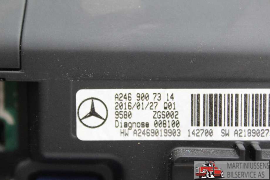 Multimedia display (MCU - Media Controller Unit) til Mercedes GLA 2014-2020 (X156) (X156) (MERCEDES||A264 900 73 14)