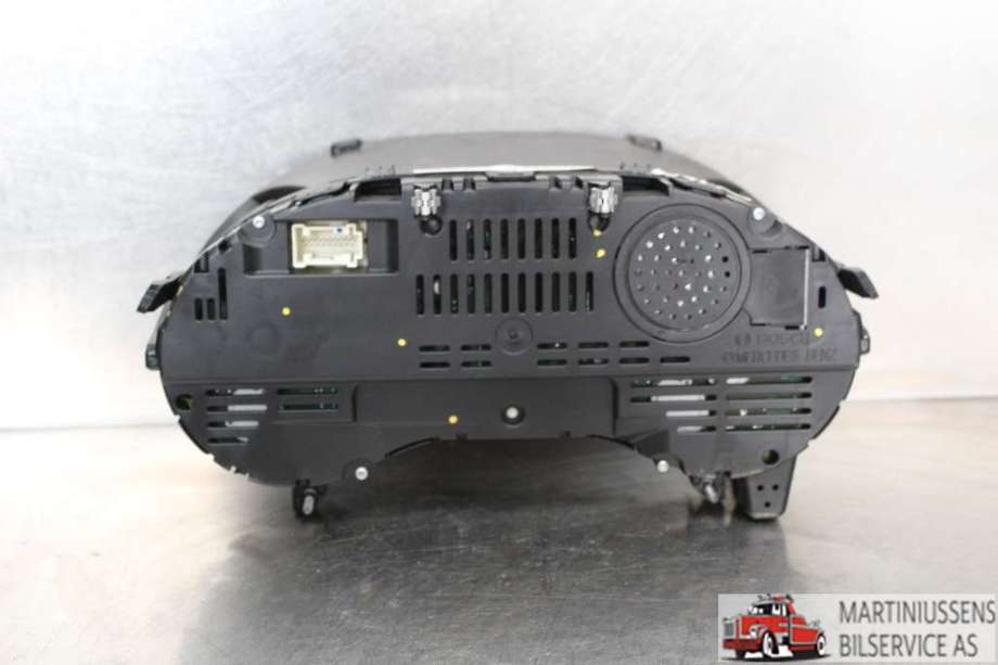 Speedometer til Mercedes GLA 2014-2020 (X156) (X156) (MERCEDES||A156 900 92 02)