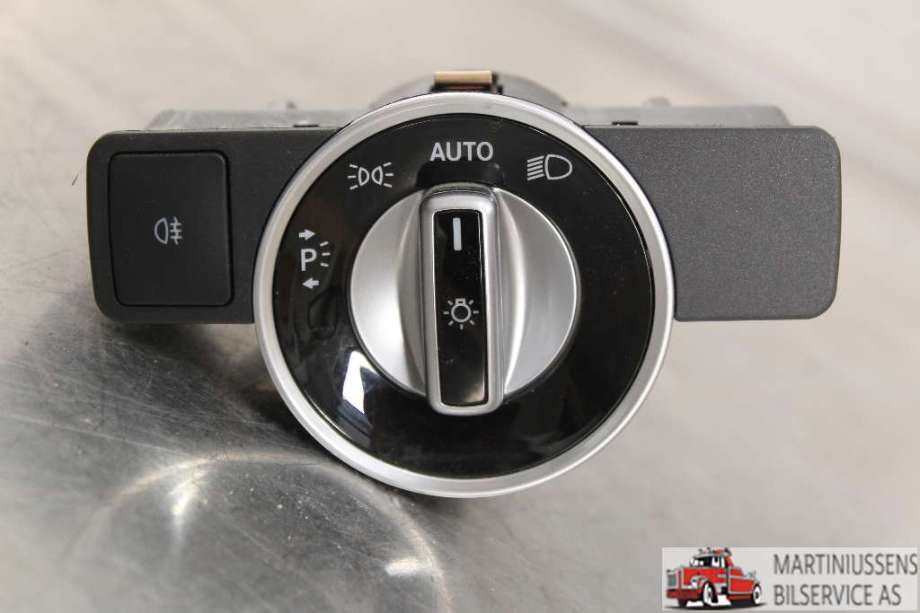 Bryter lys til Mercedes GLA 2014-2020 (X156) (X156) (MERCEDES|)