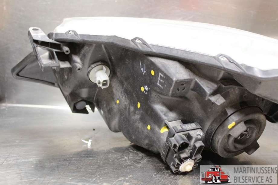 Frontlykt høyre halogen til Mazda 5 2005-2010 (Type I) (MAZDA|)