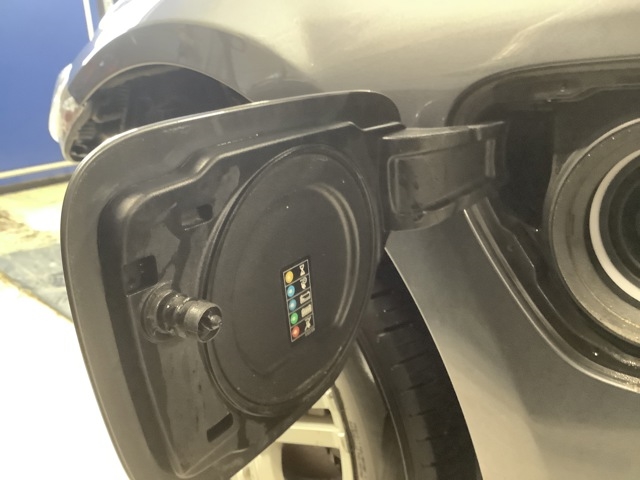Batterilader inntak/luke til BMW 3-Serie 2012-2018 (F30/F31/F34) (F30/F31/F34) (BMW||7368306)