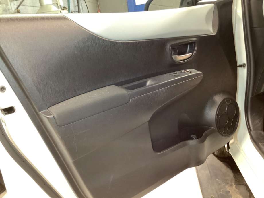 Dørtrekk venstre til Toyota Yaris, 2012-2014 (Type III, Fase 1)  (TOYOTA|)