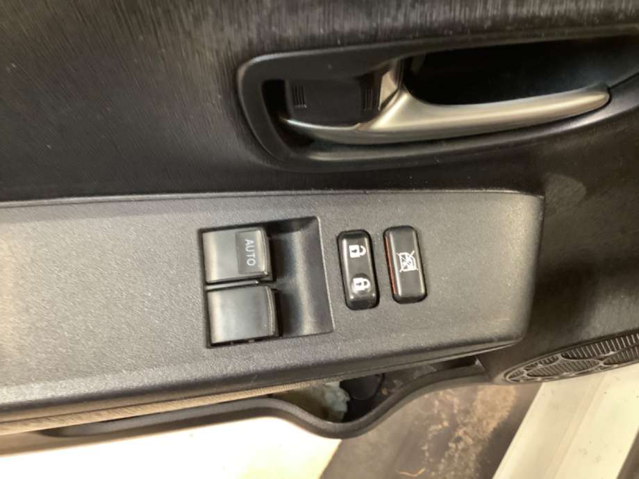 Bryter ruteheis til Toyota Yaris, 2012-2014 (Type III, Fase 1)  (TOYOTA|)