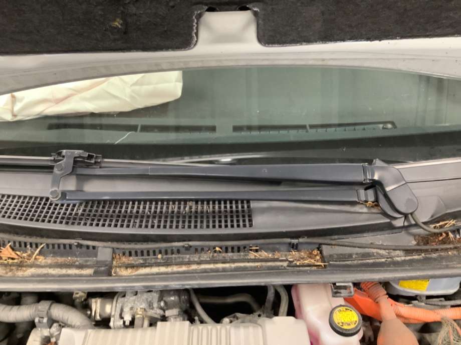 Viskerarmer frontrute til Toyota Yaris, 2012-2014 (Type III, Fase 1)  (TOYOTA|)