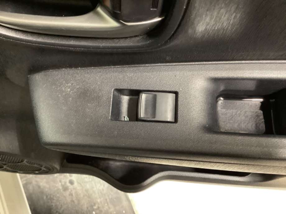 Bryter ruteheis til Toyota Yaris, 2012-2014 (Type III, Fase 1)  (TOYOTA|)