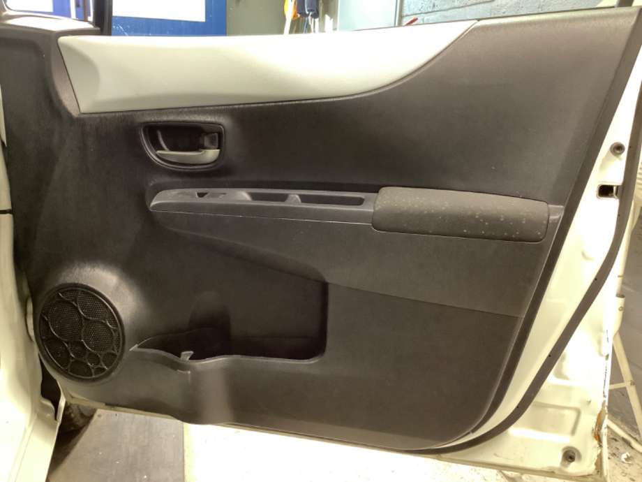Dørtrekk høyre til Toyota Yaris, 2012-2014 (Type III, Fase 1)  (TOYOTA|)