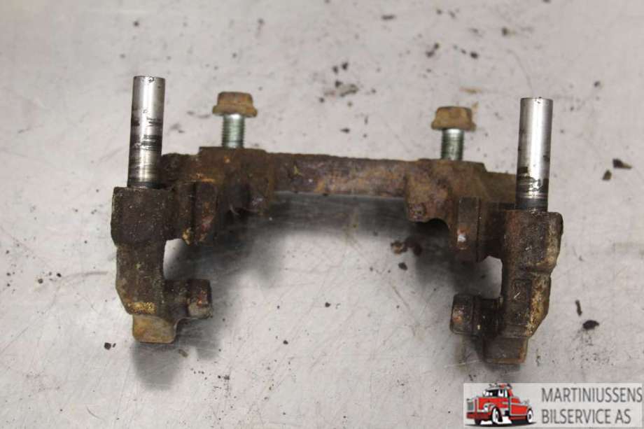 Bremsecaliper brakett til Toyota Yaris 2012-2014 (Type III, Fase 1)  (TOYOTA|)