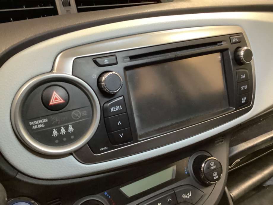 Bilstereo til Toyota Yaris, 2012-2014 (Type III, Fase 1)  (TOYOTA|)