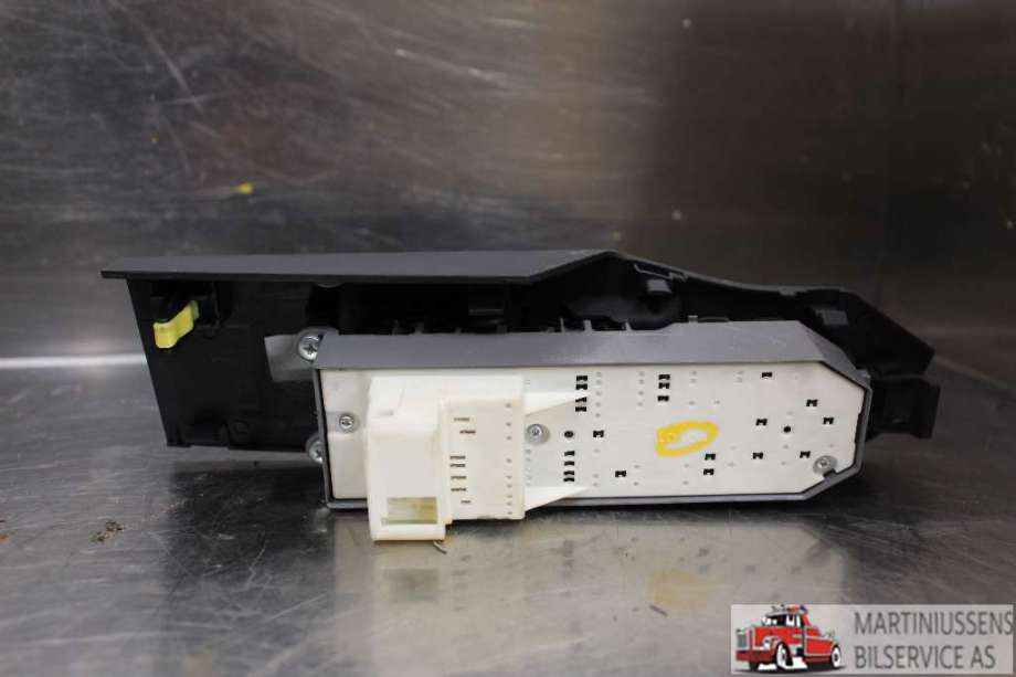Bryter ruteheis til Toyota Auris 2013-2015 (Type II, Fase 1)  (TOYOTA|)